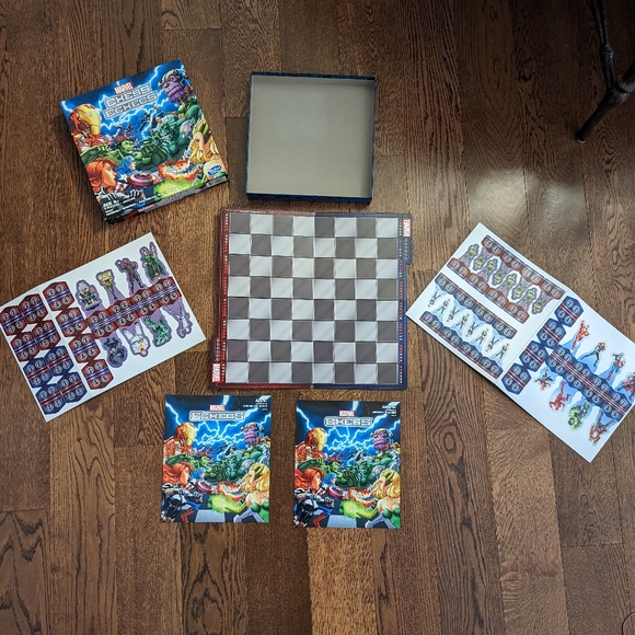 Marvel Chess Board Game - Picture 3 of 9